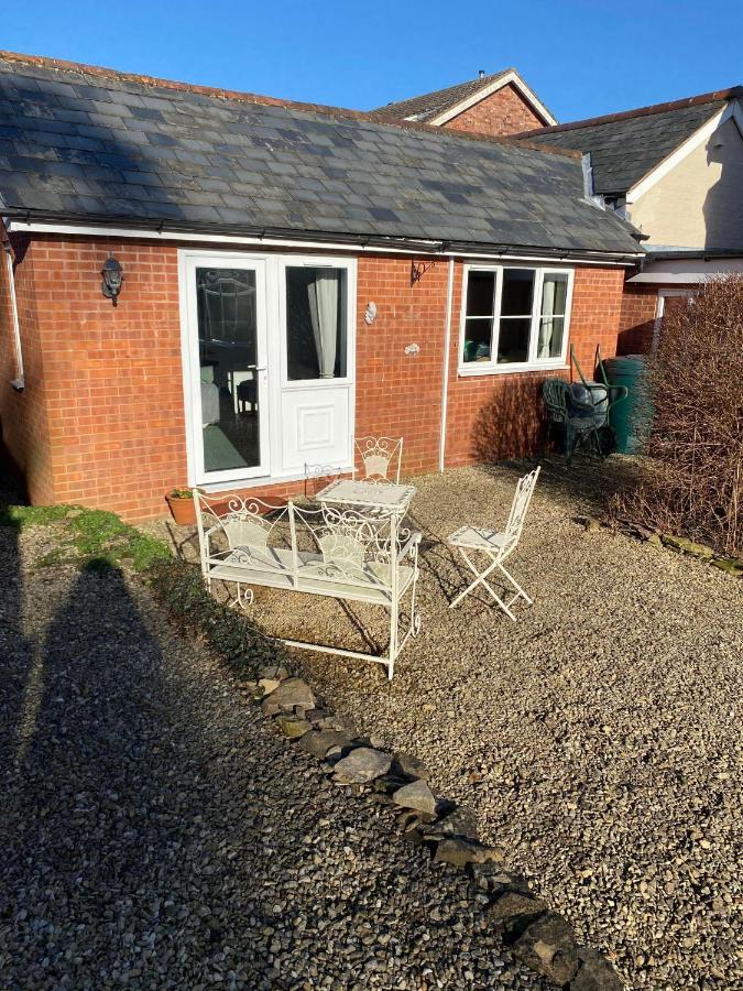The Coach House At Copper Hall Leominster Exterior foto
